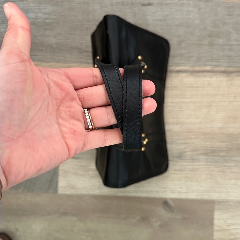 Vintage leather east west shoulder bag - Picture 9 of 10
